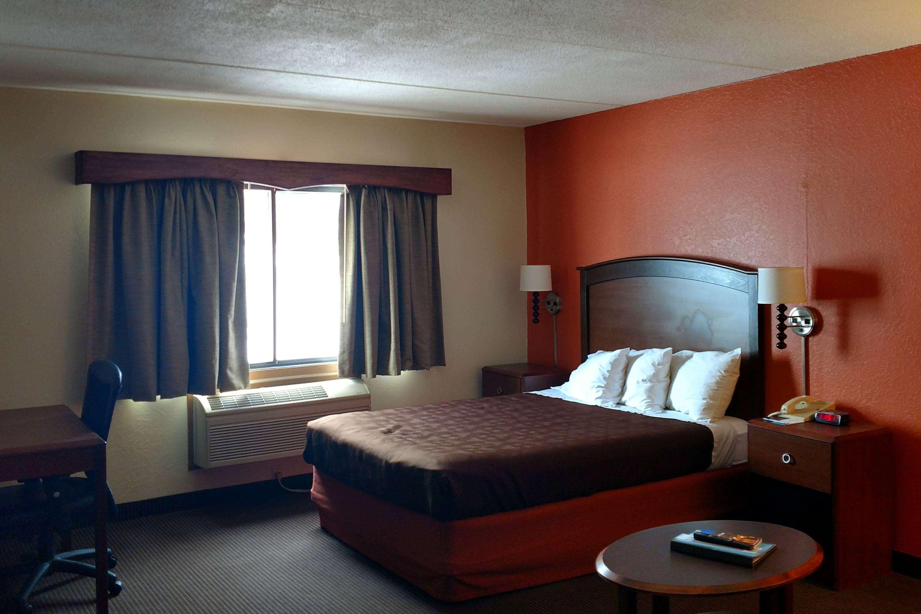Americinn By Wyndham Iron River מראה חיצוני תמונה