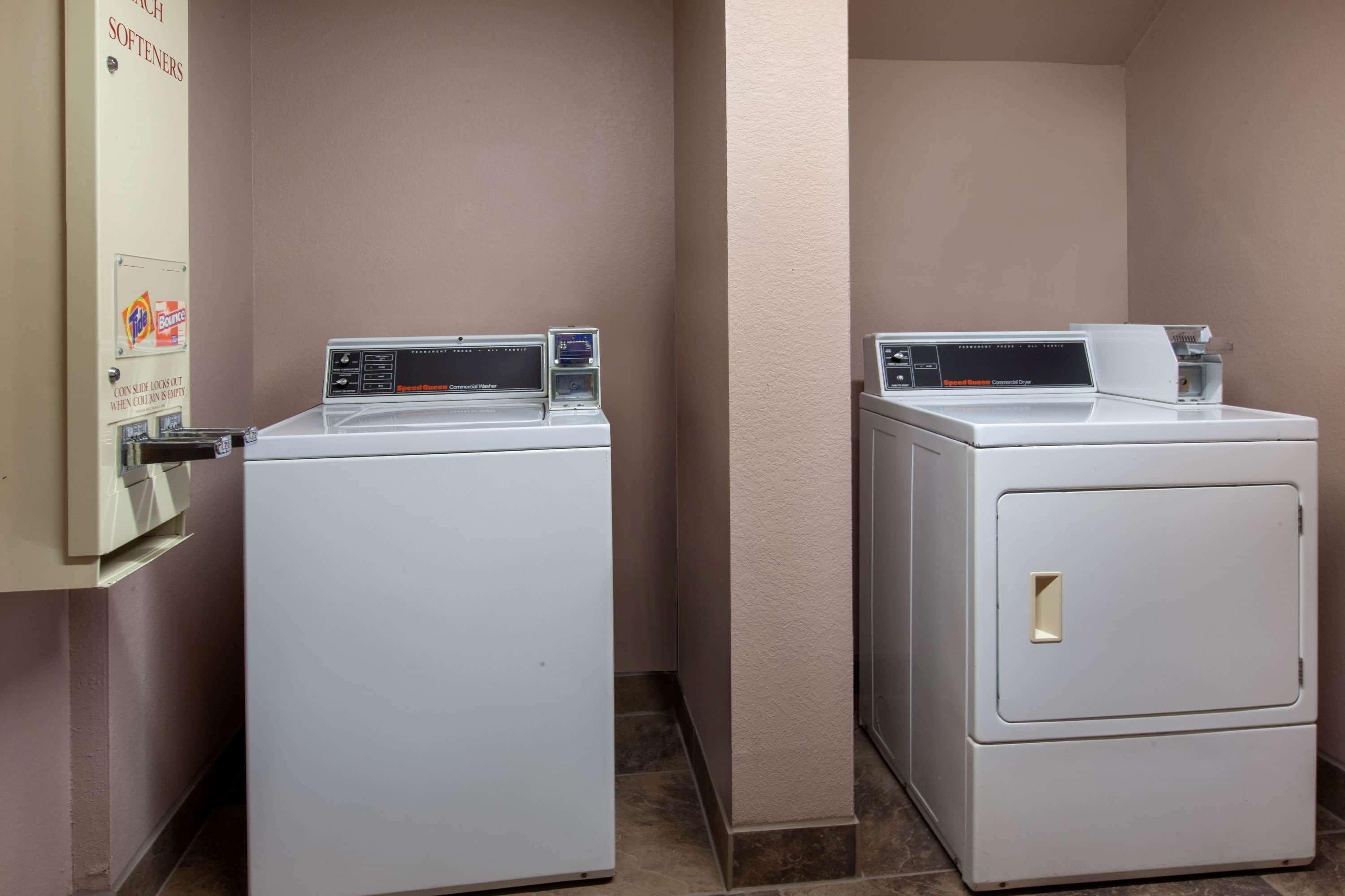 Americinn By Wyndham Iron River מראה חיצוני תמונה